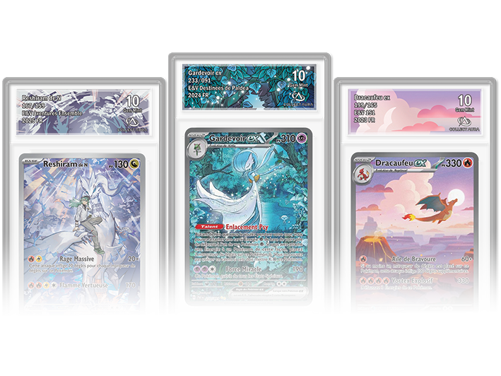 Cartes Pokémon protégées par des sleeves et des card savers, avec un bon de commande